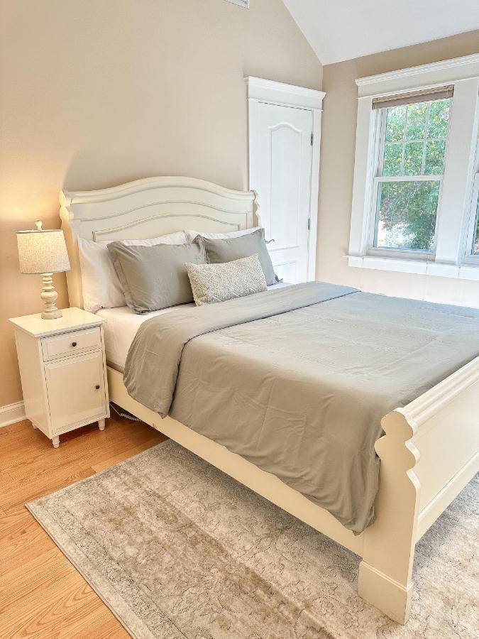 Вилла 7 Mins Drive To Yale, Large Fenced Yard Нью-Хейвен Экстерьер фото
